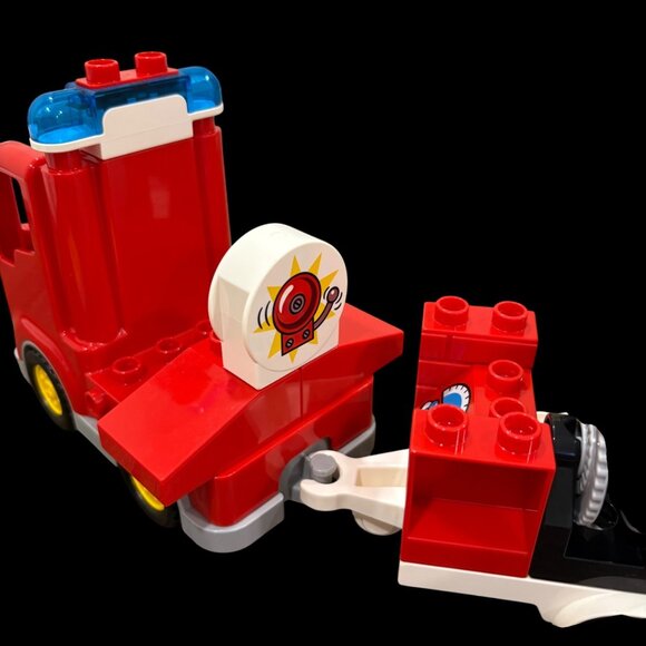 Lego Duplo Fire Truck Building Set With Ladder & Accessories - Picture 5 of 6
